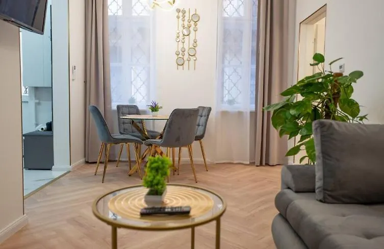 Gold'N Marble Studio Budapest 0*,  Hungary